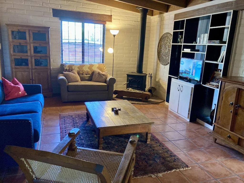 Casa Azul - Cute Centrally Located Adobe With Large Fenced Outdoor Living For Pets And Adults, Non-Smoking Тусон Екстер'єр фото